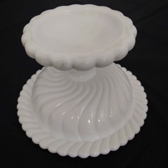 Vintage White Glass Candy Dish - Picture 5 of 8